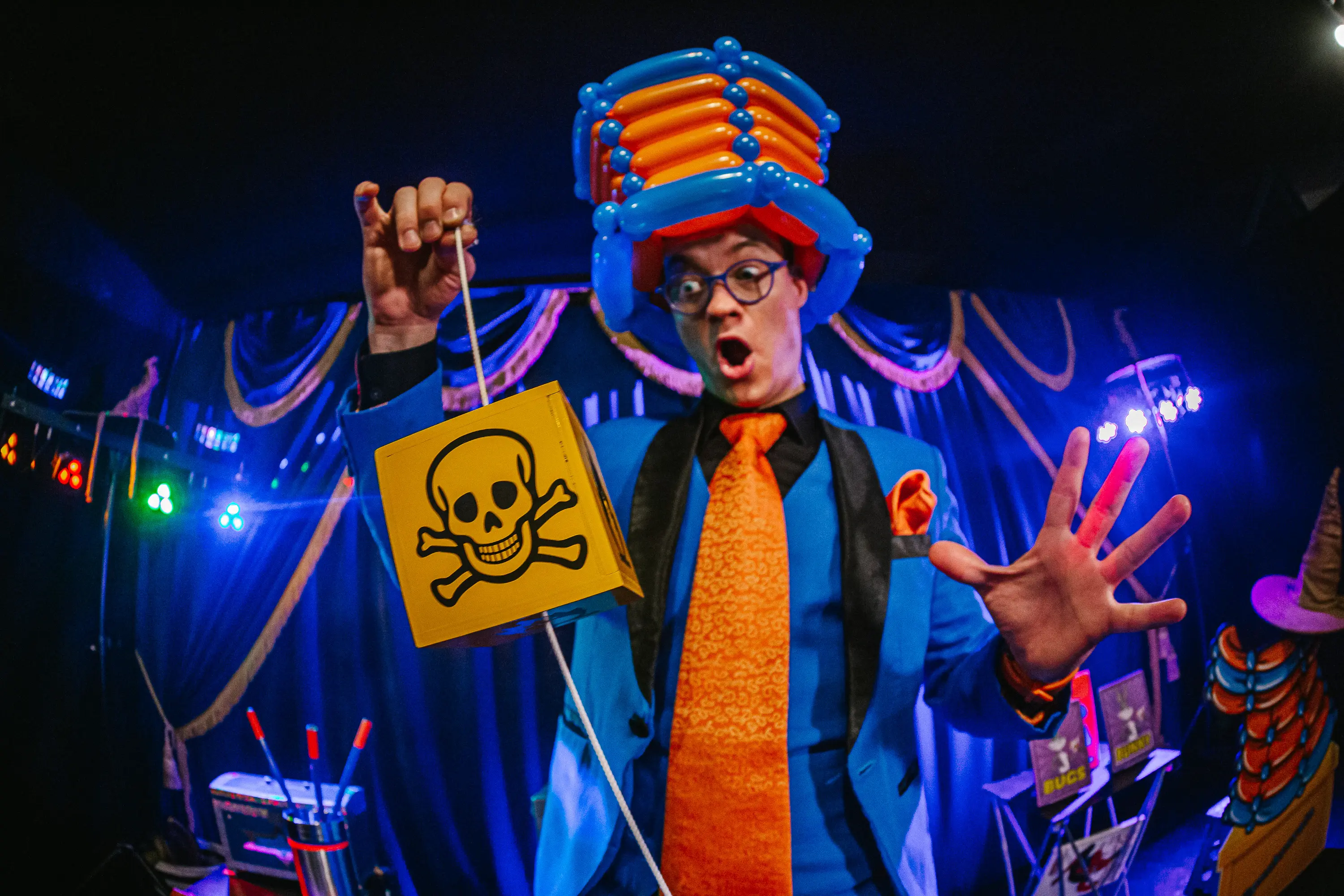 Kouzelník na oslavě 1