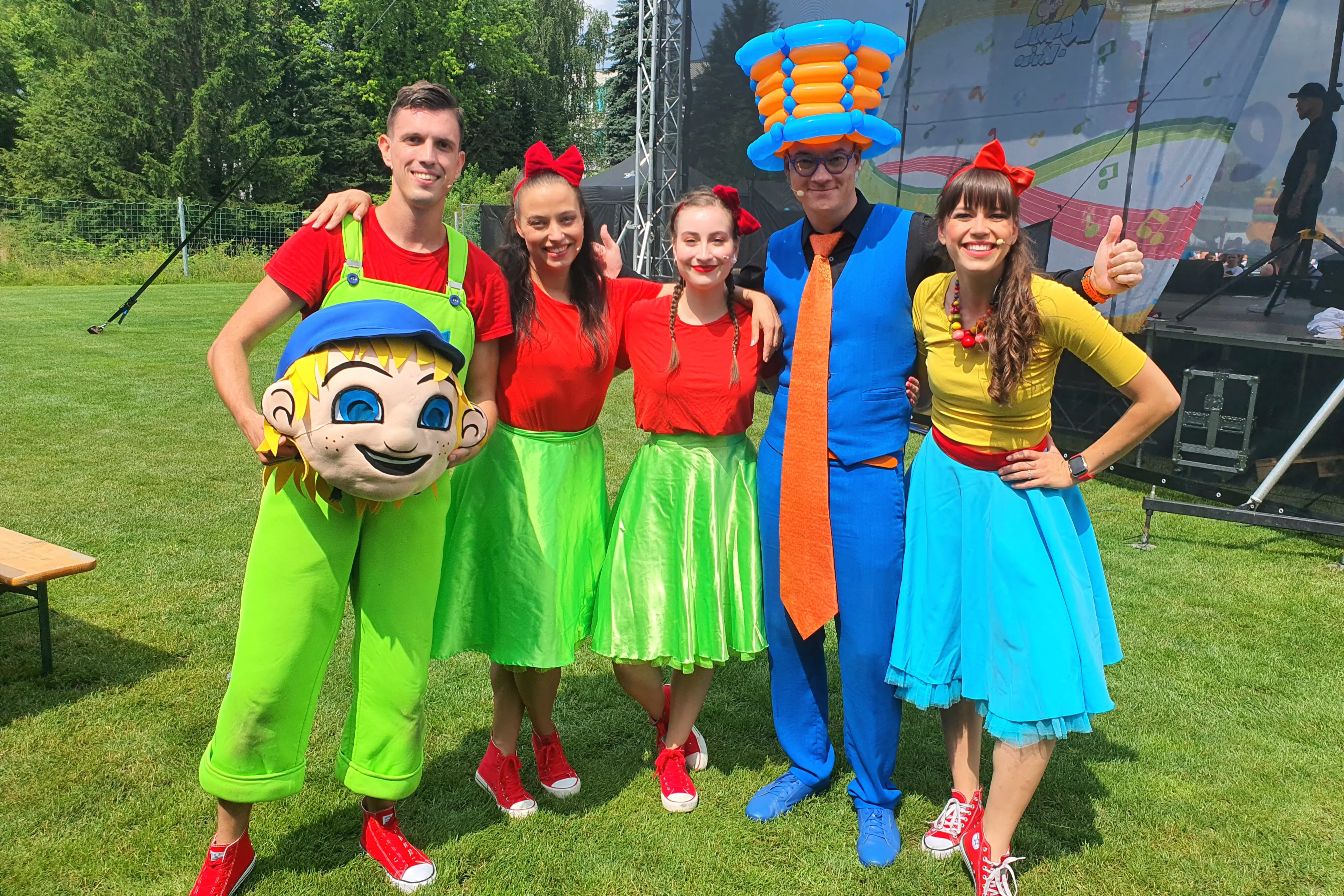 Kouzelník na oslavě velký