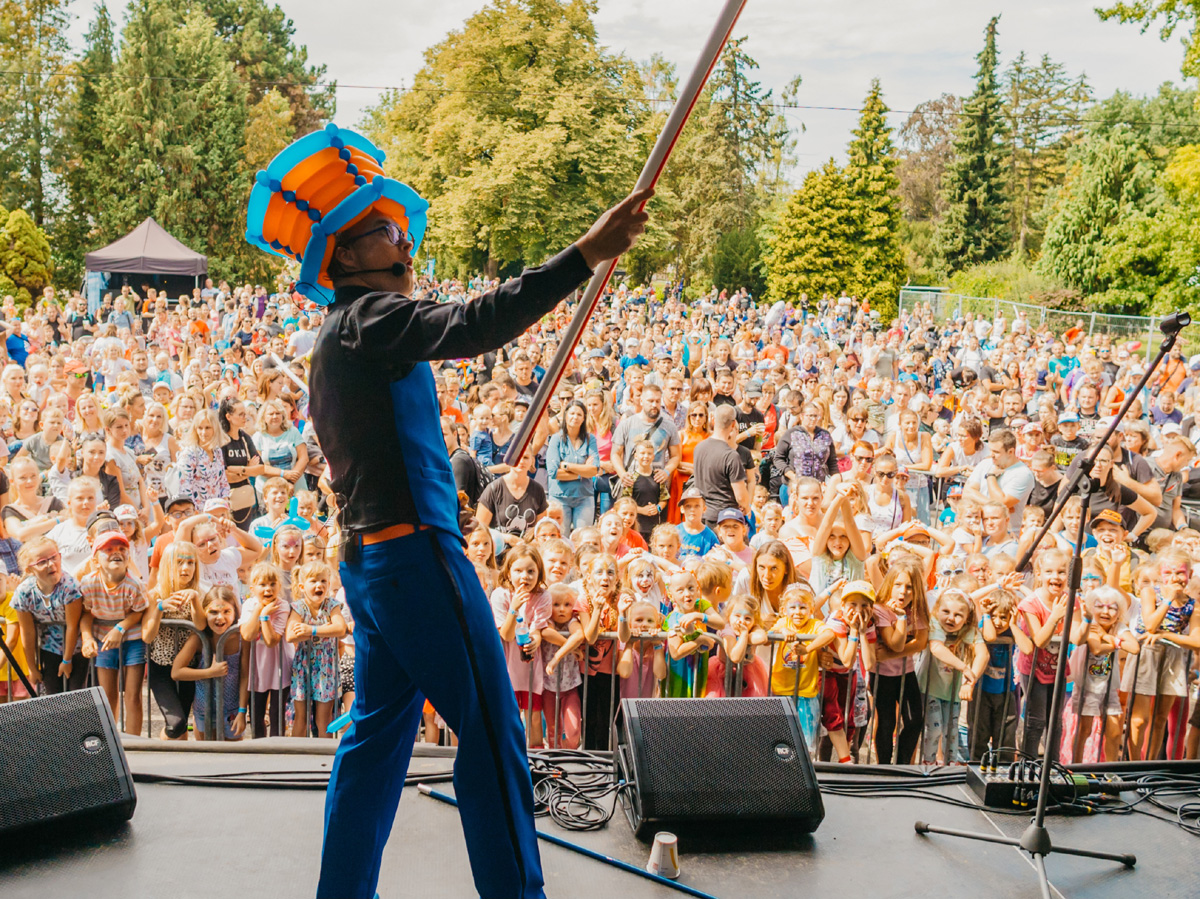 Kouzelník na chůdách